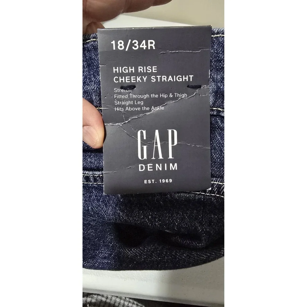 NWT Gap Cheeky Straight High‎ Rise Distressed Jeans, Size 18/34R - Picture 5 of 9